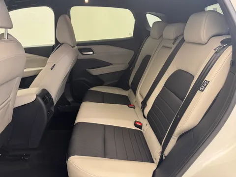 DS72ASU Nissan Qashqai 1.3 DiG-T MH 158 Tekna 5dr Xtronic Thumbnail #14