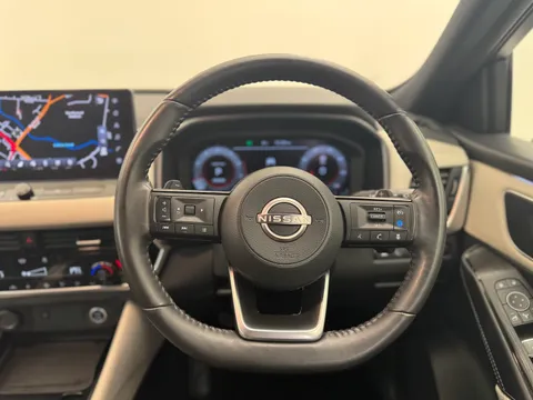 DS72ASU Nissan Qashqai 1.3 DiG-T MH 158 Tekna 5dr Xtronic Thumbnail #23