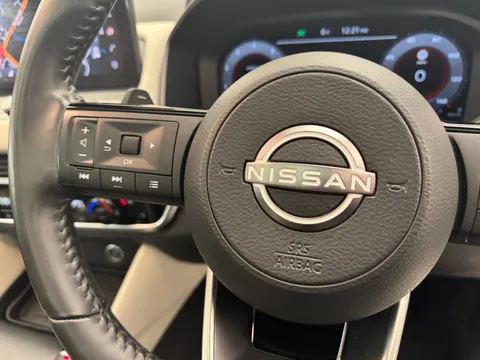 DS72ASU Nissan Qashqai 1.3 DiG-T MH 158 Tekna 5dr Xtronic Thumbnail #25