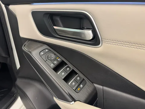 DS72ASU Nissan Qashqai 1.3 DiG-T MH 158 Tekna 5dr Xtronic Thumbnail #27