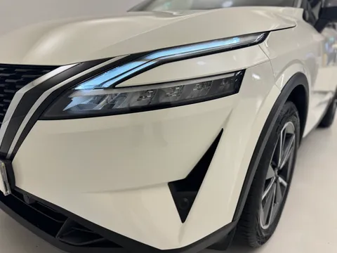 DS72ASU Nissan Qashqai 1.3 DiG-T MH 158 Tekna 5dr Xtronic Thumbnail #32