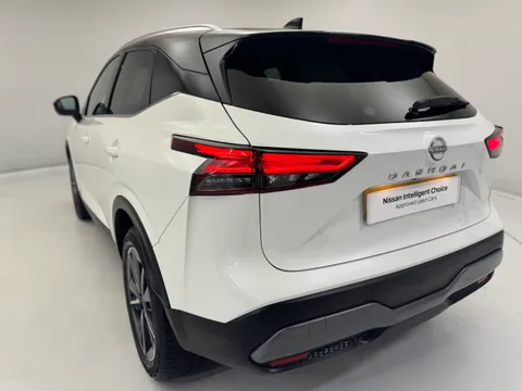 DS72ASU Nissan Qashqai 1.3 DiG-T MH 158 Tekna 5dr Xtronic Thumbnail #33