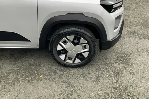 BP75TJZ Dacia Spring 27kWh Expression 45 33kW 5dr Auto Thumbnail #5