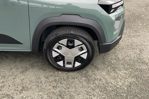 BP75TEY Dacia Spring 27kWh Expression 45 33kW 5dr Auto Thumbnail #5