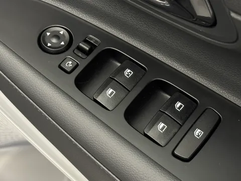 DW25NMF Hyundai Bayon 1.0 TGDi Ultimate 5dr Thumbnail #10