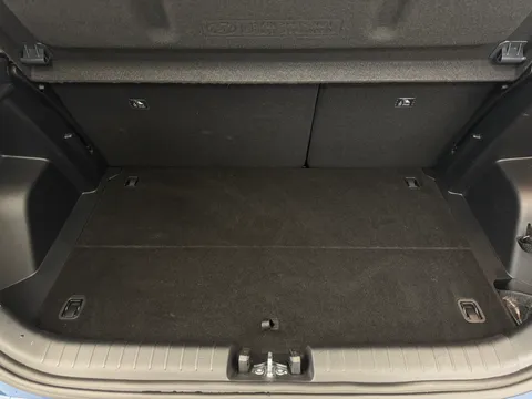 DV75LRN Hyundai i20 1.0T GDi Premium 5dr Thumbnail #18