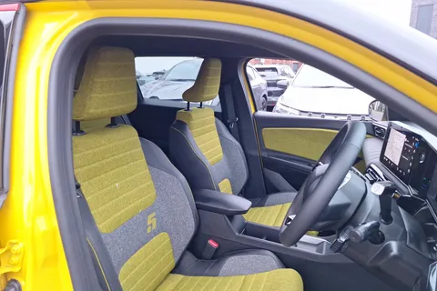 BF75YOW Renault 5 110kW Iconic Five Comfort Range 52kWh 5dr Auto Thumbnail #17