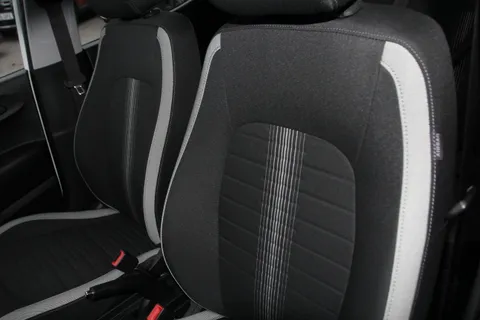 DG72MZD Hyundai i10 1.0 MPi SE Connect 5dr Thumbnail #7