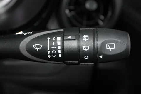 DG72MZD Hyundai i10 1.0 MPi SE Connect 5dr Thumbnail #21