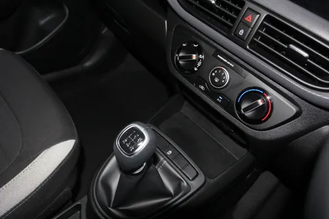 DG72MZD Hyundai i10 1.0 MPi SE Connect 5dr Thumbnail #22