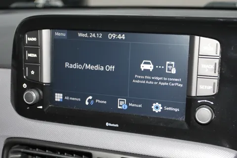 DG72MZD Hyundai i10 1.0 MPi SE Connect 5dr Thumbnail #25