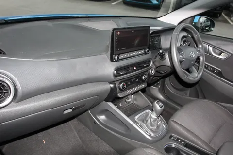 DS22NZG Hyundai Kona 1.0 TGDi 48V MHEV Premium 5dr Thumbnail #12