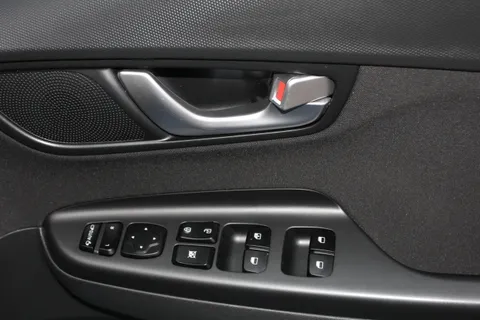 DS22NZG Hyundai Kona 1.0 TGDi 48V MHEV Premium 5dr Thumbnail #16