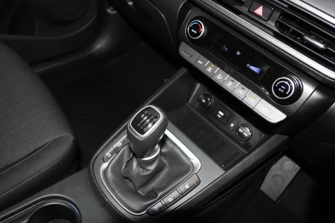 DS22NZG Hyundai Kona 1.0 TGDi 48V MHEV Premium 5dr Thumbnail #25