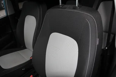 EN21PSU Hyundai i10 1.2 MPi Premium 5dr Auto Thumbnail #12