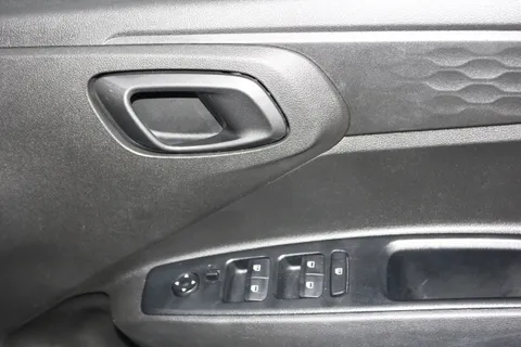 EN21PSU Hyundai i10 1.2 MPi Premium 5dr Auto Thumbnail #17