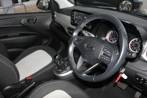 EN21PSU Hyundai i10 1.2 MPi Premium 5dr Auto Thumbnail #18