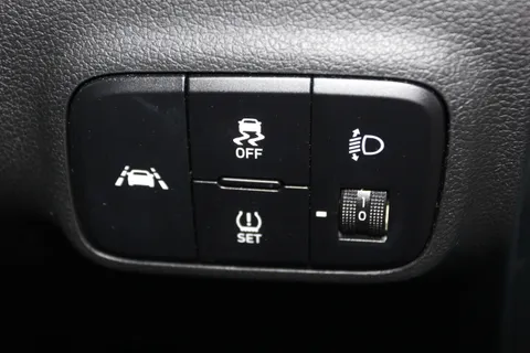 EN21PSU Hyundai i10 1.2 MPi Premium 5dr Auto Thumbnail #19