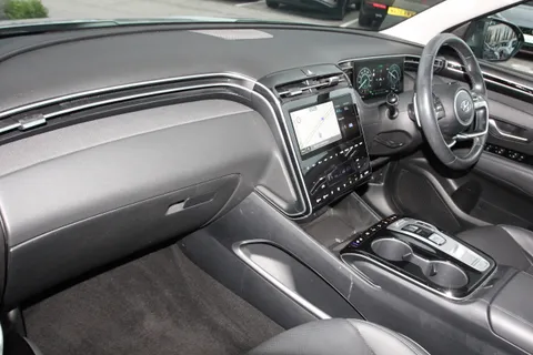 KP71HCE Hyundai Tucson 1.6 TGDi Hybrid 230 Ultimate 5dr 2WD Auto Thumbnail #2