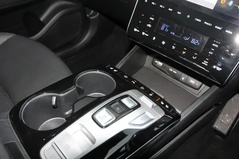 KP71HCE Hyundai Tucson 1.6 TGDi Hybrid 230 Ultimate 5dr 2WD Auto Thumbnail #20