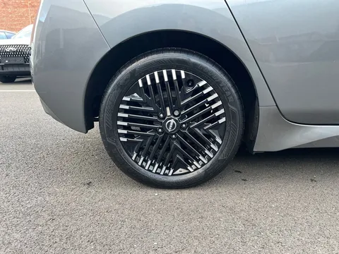 GY72KBX Nissan LEAF 110kW N-Connecta 39kWh 5dr Auto Thumbnail #9