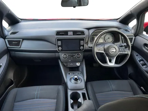 DN72YWD Nissan LEAF 110kW Acenta 39kWh 5dr Auto Thumbnail #12