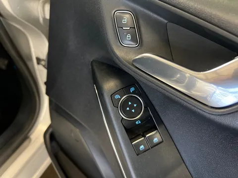 FG18FKW Ford Fiesta 1.0 EcoBoost Titanium 5dr Thumbnail #14