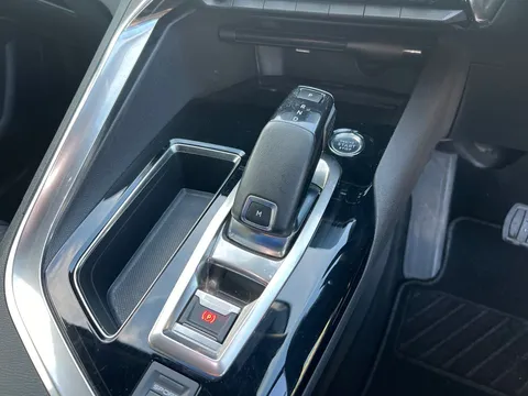 DU70EFB Peugeot 3008 1.5 BlueHDi GT Line Premium 5dr EAT8 Thumbnail #13