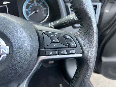 GY72KBX Nissan LEAF 110kW N-Connecta 39kWh 5dr Auto Thumbnail #23