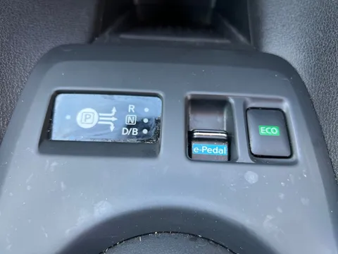 DN72YWD Nissan LEAF 110kW Acenta 39kWh 5dr Auto Thumbnail #24