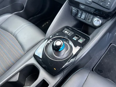 GY72KBX Nissan LEAF 110kW N-Connecta 39kWh 5dr Auto Thumbnail #26