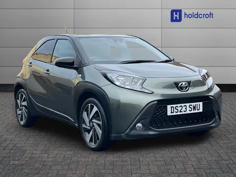 DS23SWU Toyota Aygo X 1.0 VVT-i Edge 5dr Auto Thumbnail #2