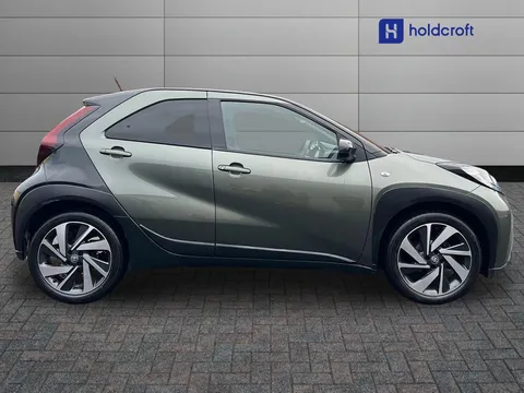 DS23SWU Toyota Aygo X 1.0 VVT-i Edge 5dr Auto Thumbnail #6
