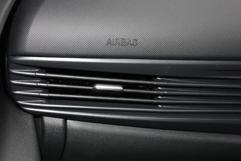 MD75NJX Hyundai i20 1.0T GDi Premium 5dr Thumbnail #29