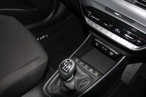 MD75NJX Hyundai i20 1.0T GDi Premium 5dr Thumbnail #21