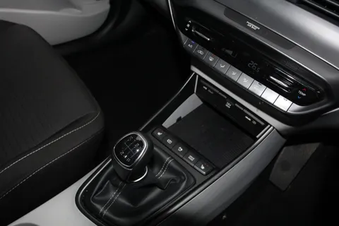 MM22PNN Hyundai i20 1.0T GDi 48V MHD Ultimate 5dr Thumbnail #20