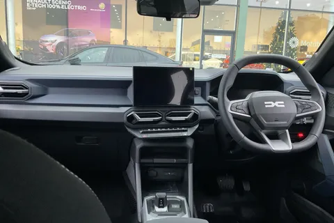 DL75UOM Dacia Duster 1.6 Hybrid 140 Journey 5dr Auto Thumbnail #4