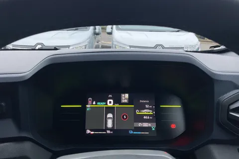 DL75UOM Dacia Duster 1.6 Hybrid 140 Journey 5dr Auto Thumbnail #12