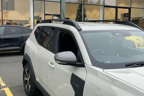 DL75UOM Dacia Duster 1.6 Hybrid 140 Journey 5dr Auto Thumbnail #29