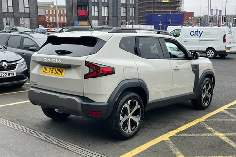 DL75UOM Dacia Duster 1.6 Hybrid 140 Journey 5dr Auto Thumbnail #30