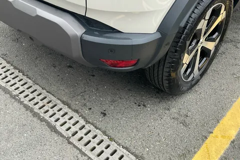 DL75UOM Dacia Duster 1.6 Hybrid 140 Journey 5dr Auto Thumbnail #32