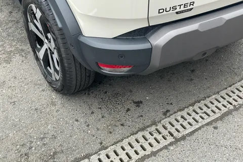 DL75UOM Dacia Duster 1.6 Hybrid 140 Journey 5dr Auto Thumbnail #35
