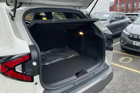 DL75UOM Dacia Duster 1.6 Hybrid 140 Journey 5dr Auto Thumbnail #38