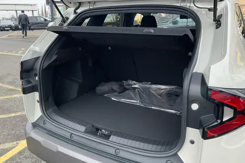 DL75UOM Dacia Duster 1.6 Hybrid 140 Journey 5dr Auto Thumbnail #39