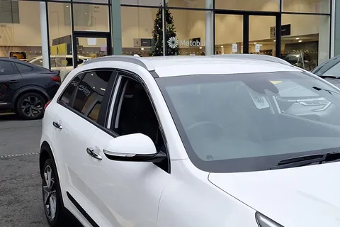 PY21OTG Kia Niro 1.6 GDi Hybrid 3 5dr DCT Thumbnail #18