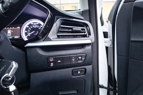 PY21OTG Kia Niro 1.6 GDi Hybrid 3 5dr DCT Thumbnail #36