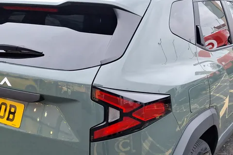 DL75UOB Dacia Duster 1.6 Hybrid 140 Journey 5dr Auto Thumbnail #20