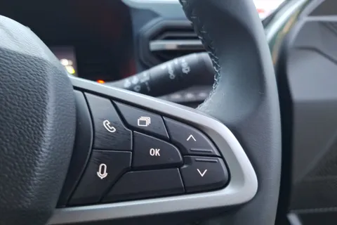 DL75UOB Dacia Duster 1.6 Hybrid 140 Journey 5dr Auto Thumbnail #32