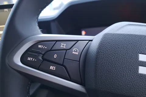 DL75UOB Dacia Duster 1.6 Hybrid 140 Journey 5dr Auto Thumbnail #34