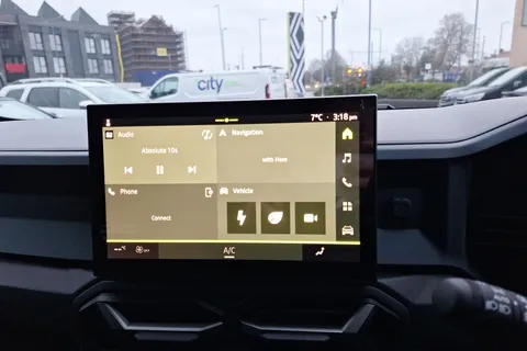 DL75UOB Dacia Duster 1.6 Hybrid 140 Journey 5dr Auto Thumbnail #36